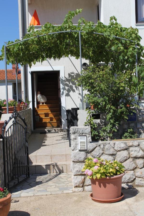 Apartments With A Parking Space مالي لوشينغْ المظهر الخارجي الصورة